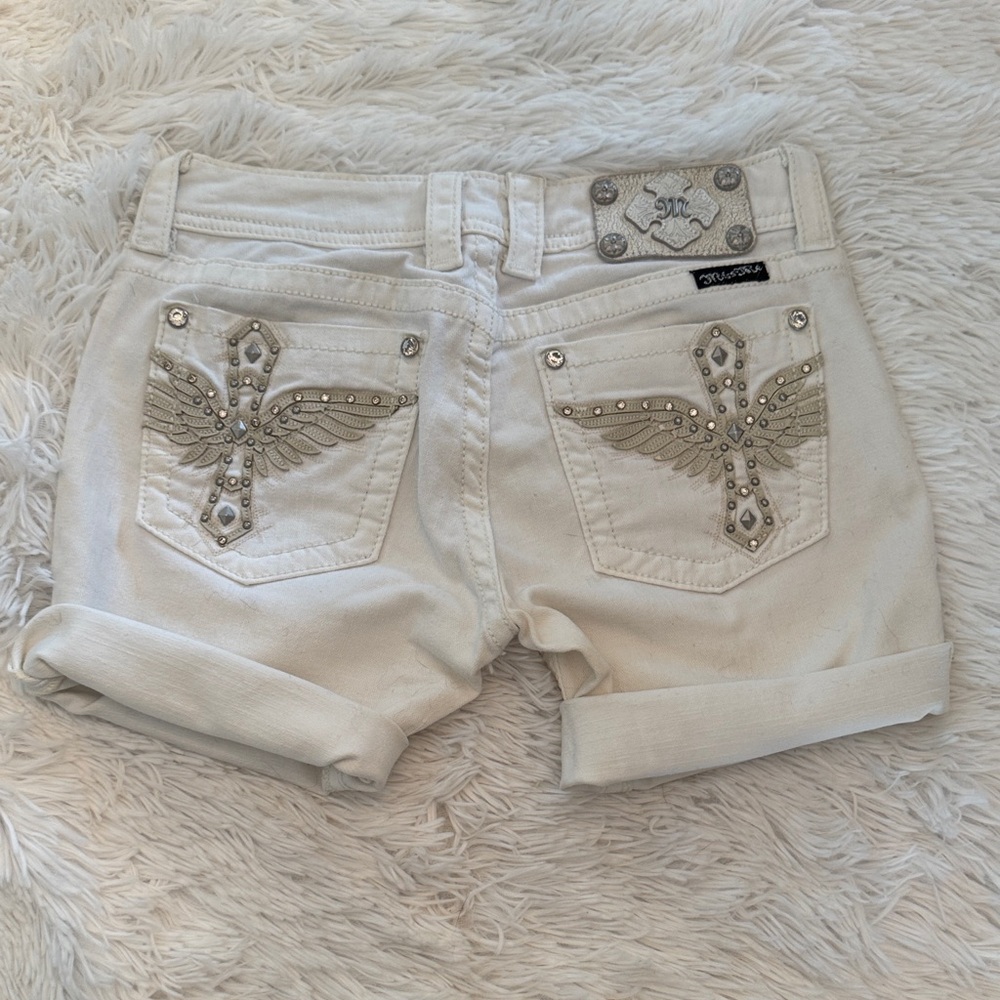 Miss Me Off-White Denim Shorts - Picture 2 of 2